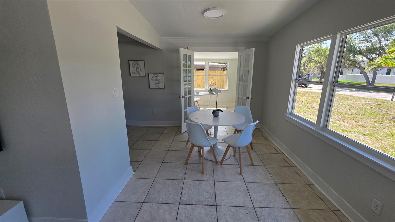 3167 IRVING ST — photo 3