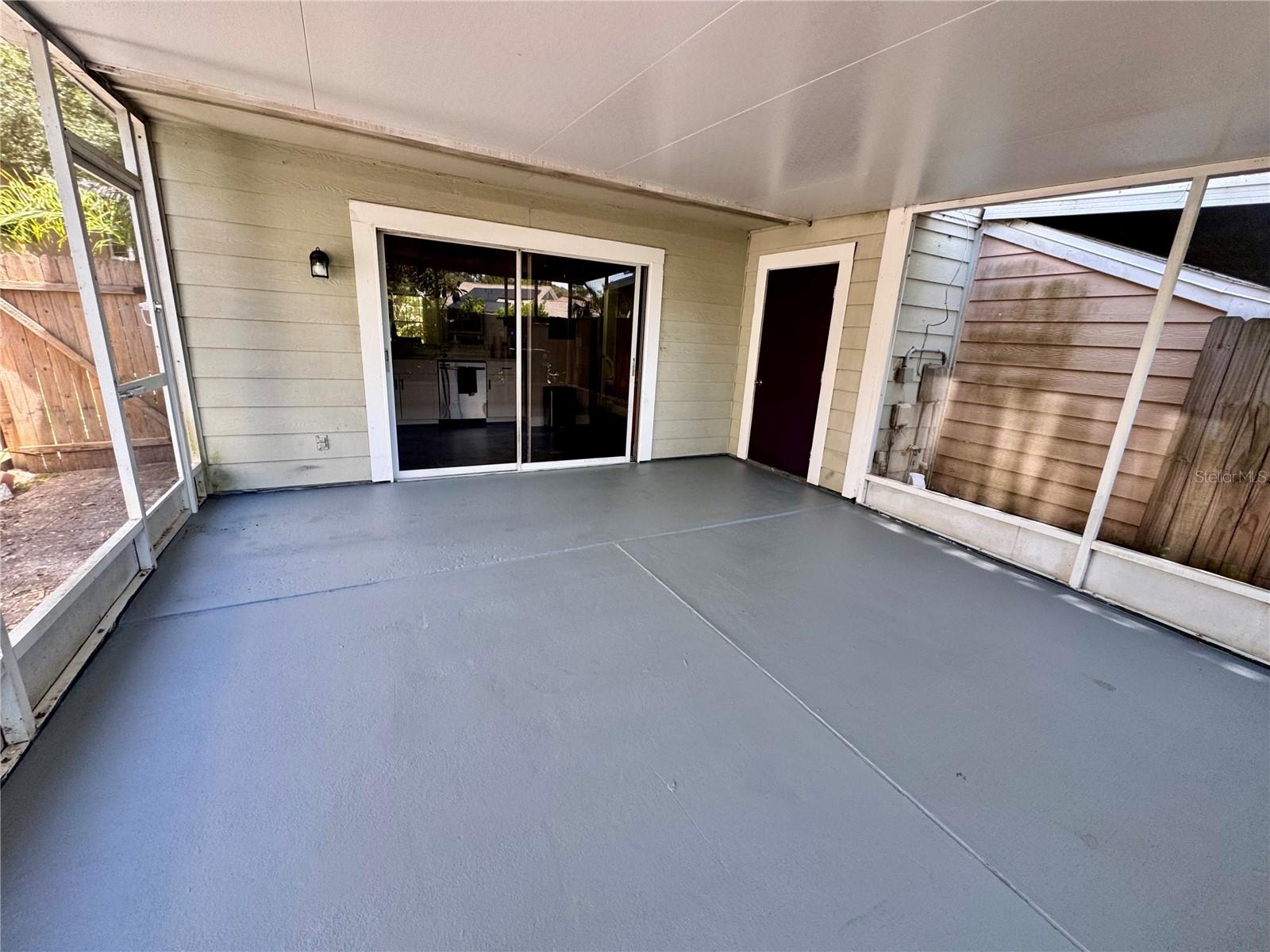 933 HAMILTON CT — photo 14