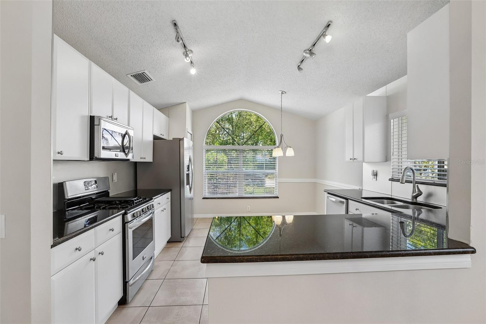 10216 CHARLESTON CORNER RD — photo 6