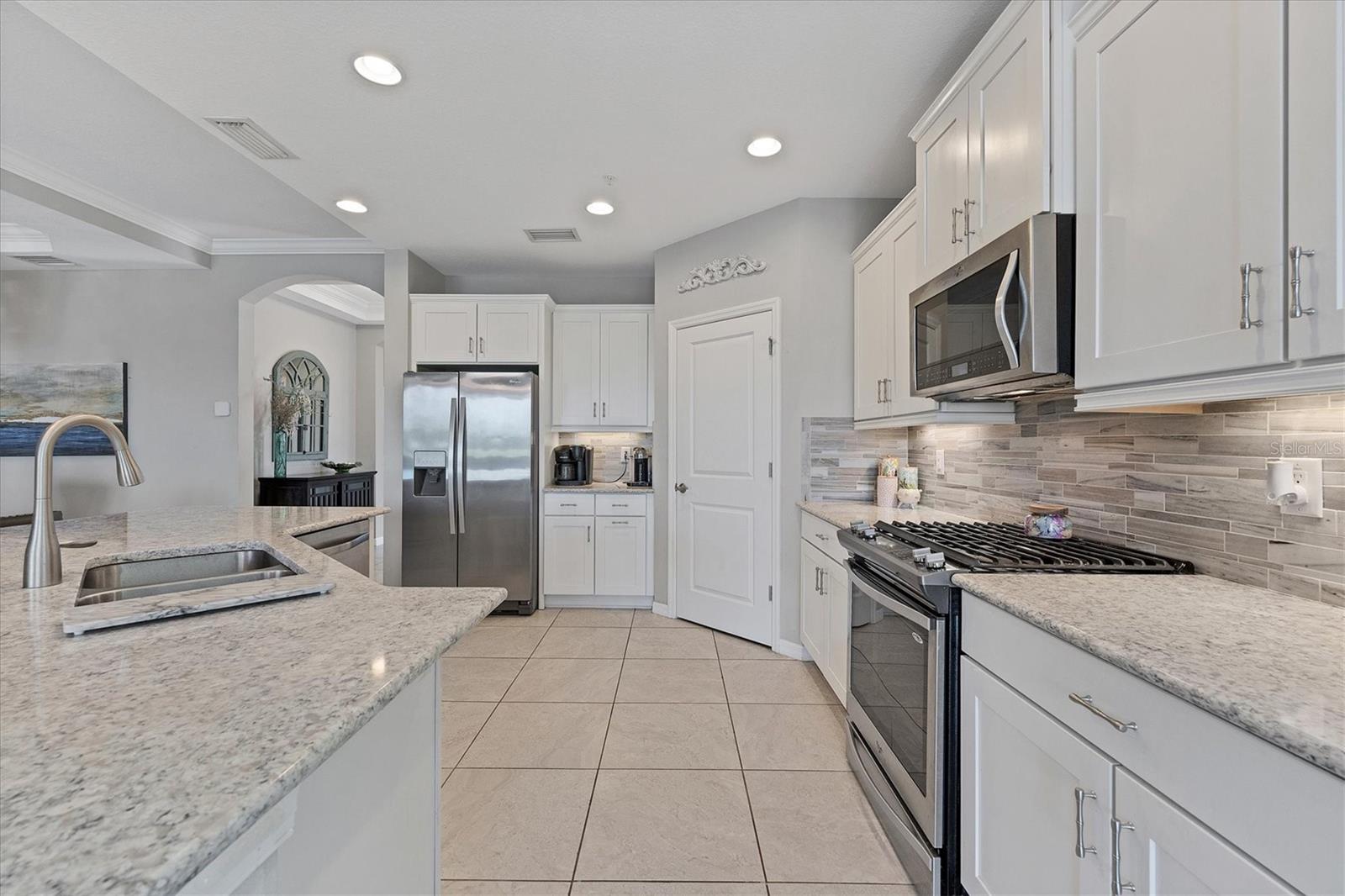 7564 DIVOT LOOP — photo 11