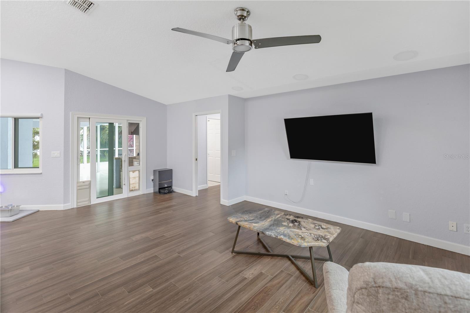 727 HIDDEN LAKE DR — photo 17