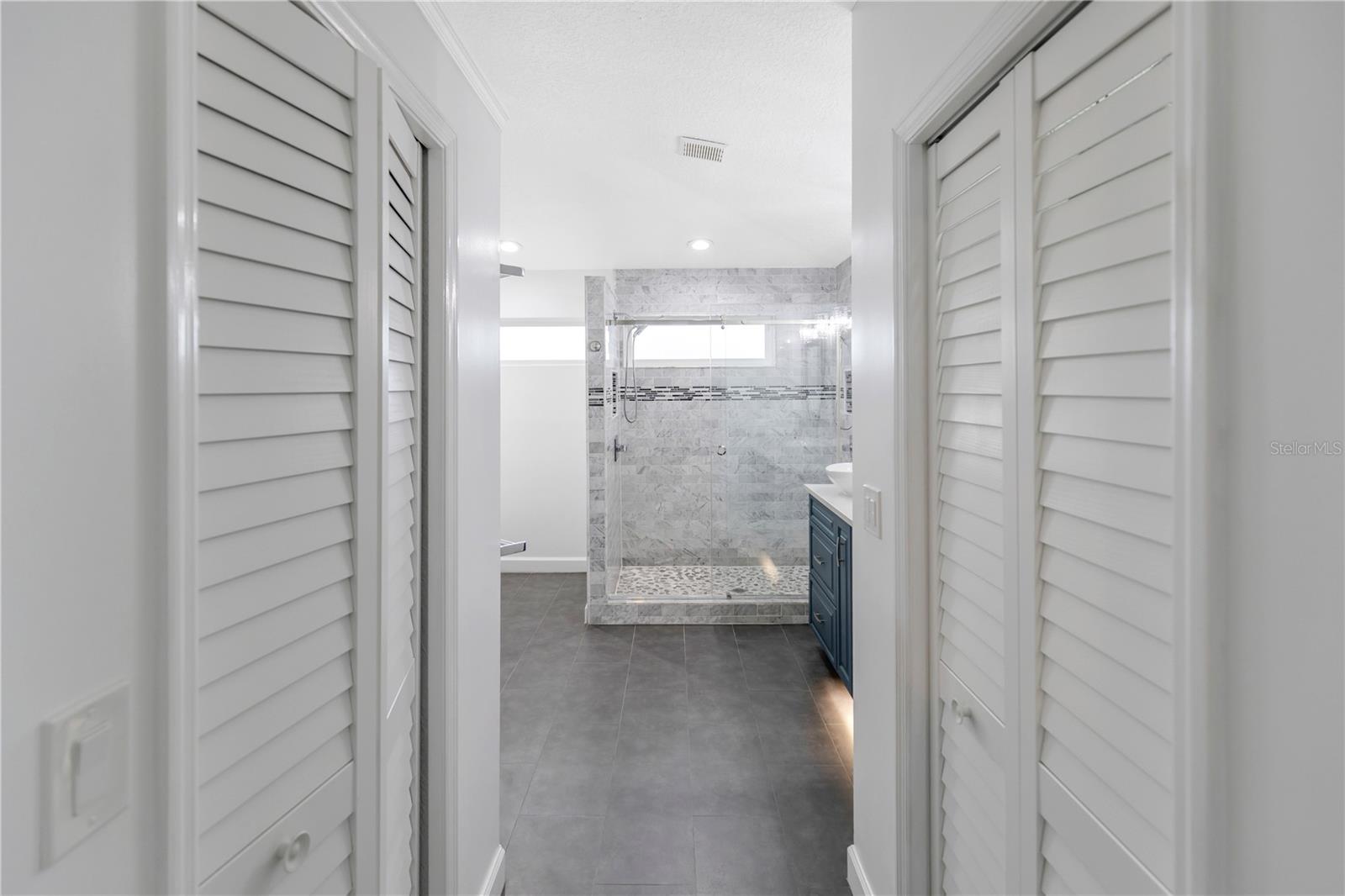727 HIDDEN LAKE DR — photo 32
