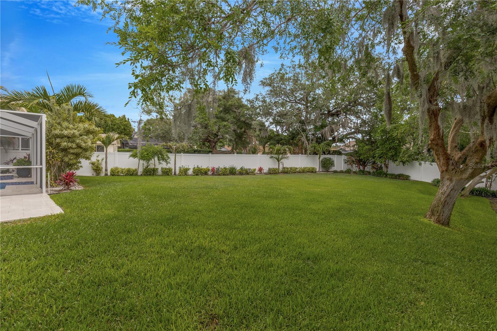 727 HIDDEN LAKE DR — photo 46