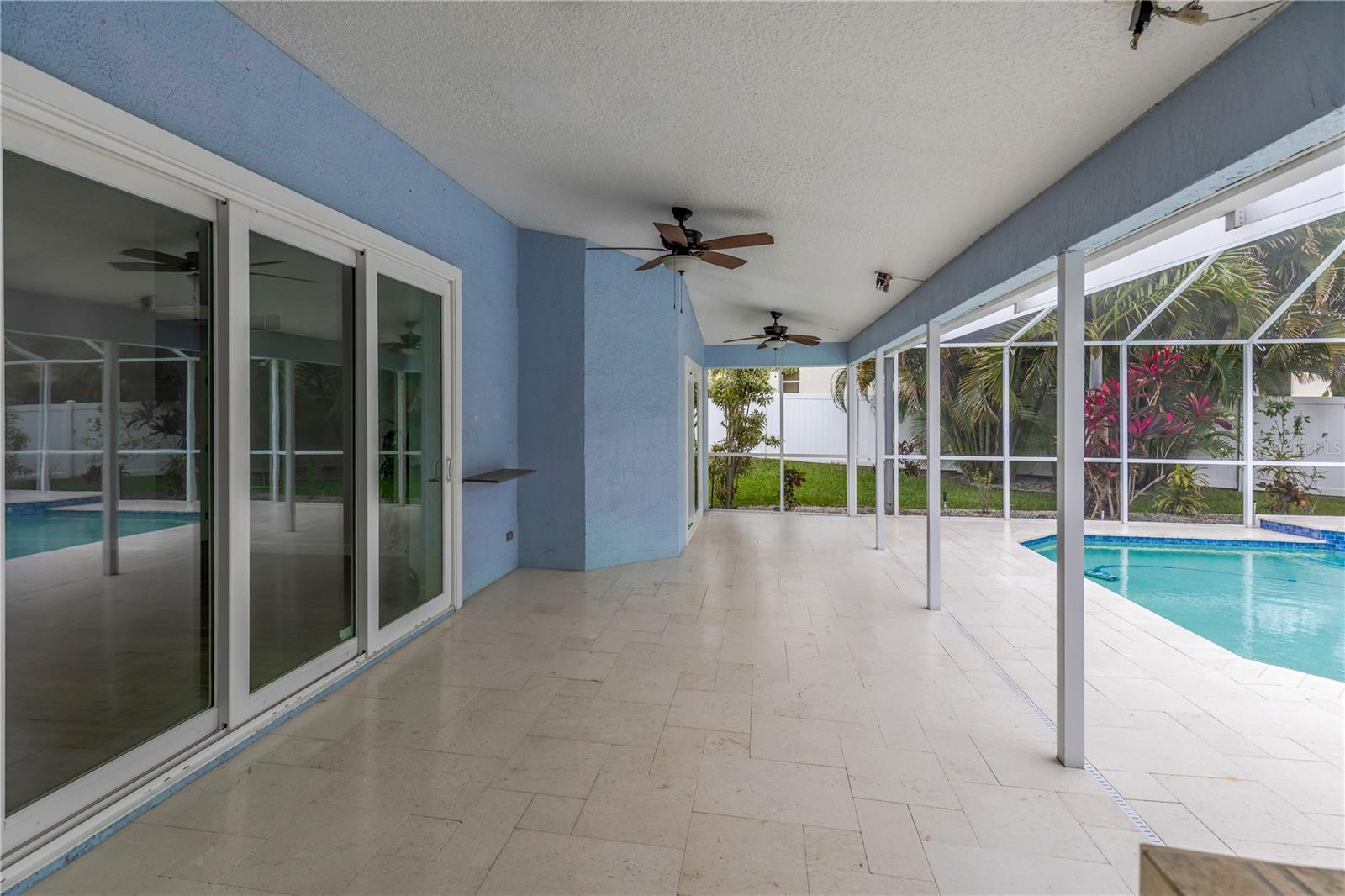 727 HIDDEN LAKE DR — photo 39