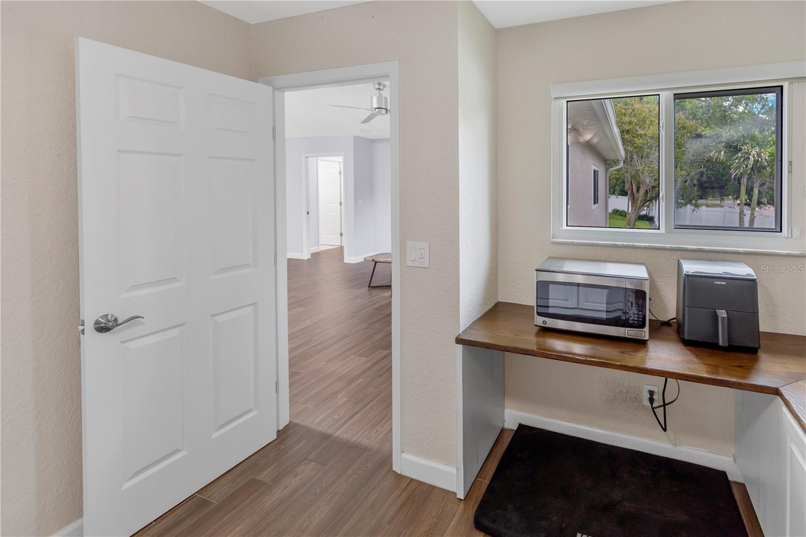 727 HIDDEN LAKE DR — photo 19
