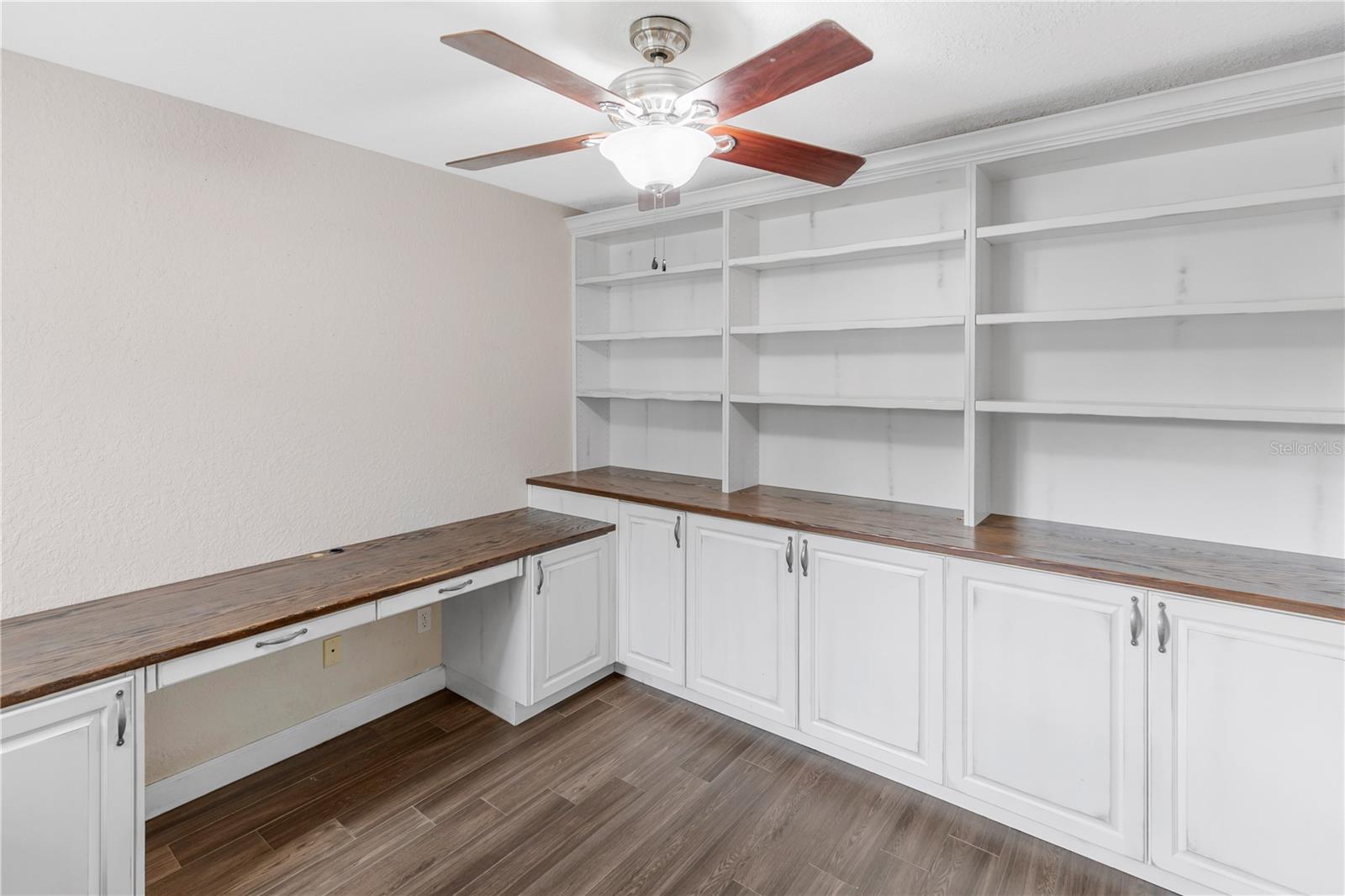 727 HIDDEN LAKE DR — photo 18