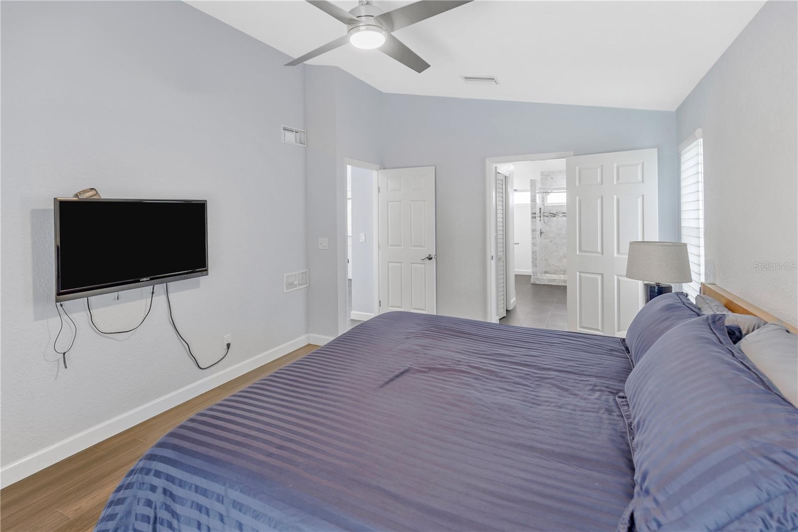 727 HIDDEN LAKE DR — photo 30