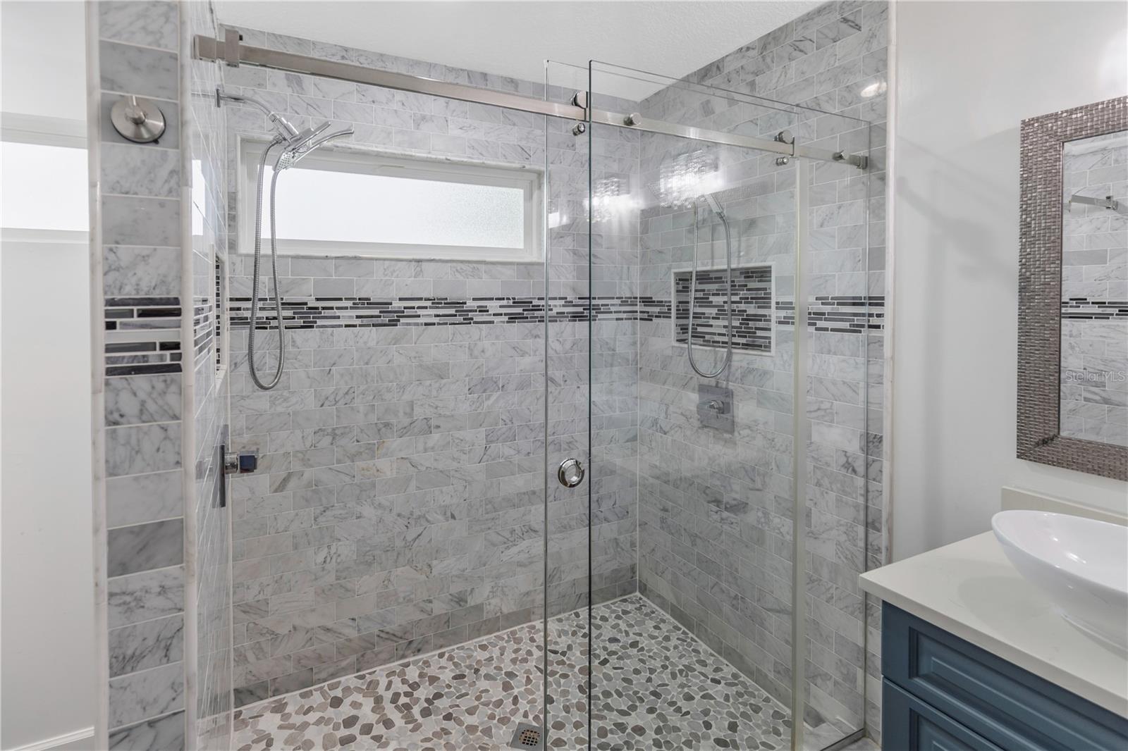727 HIDDEN LAKE DR — photo 36