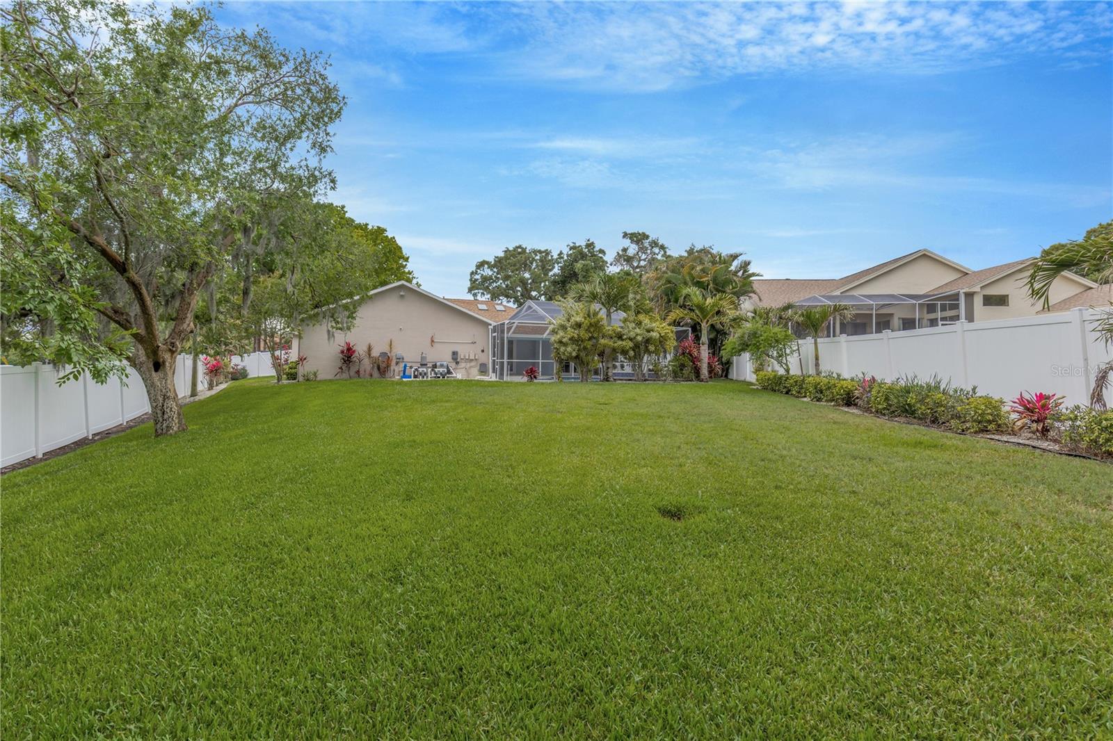 727 HIDDEN LAKE DR — photo 47