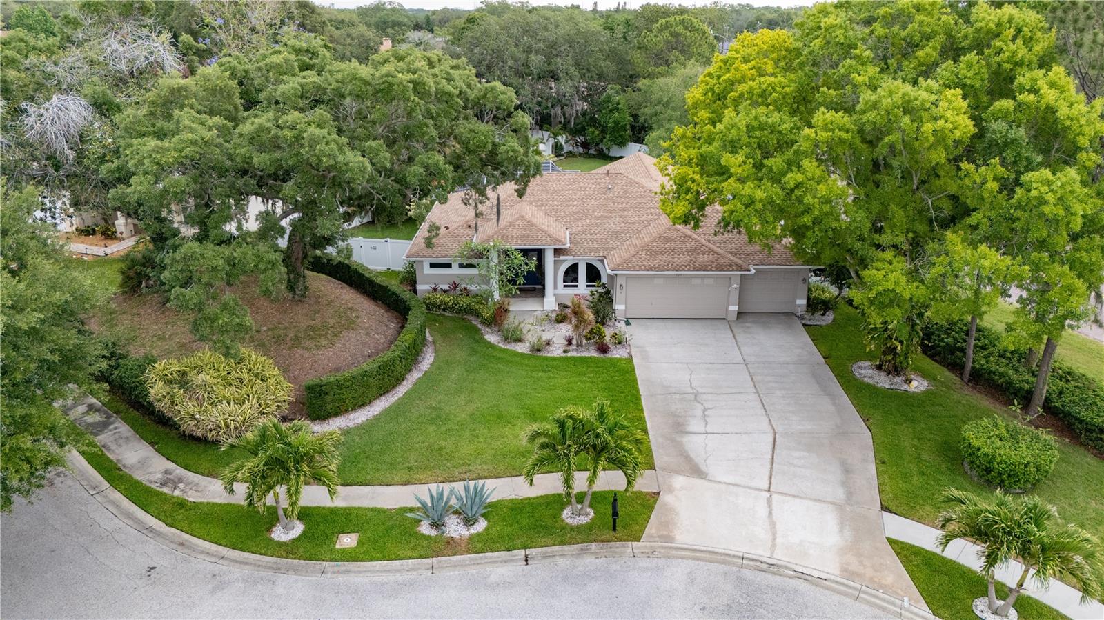 727 HIDDEN LAKE DR — photo 53