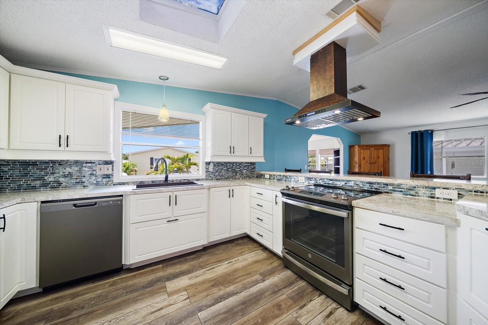 8102 MARIE LN — photo 19
