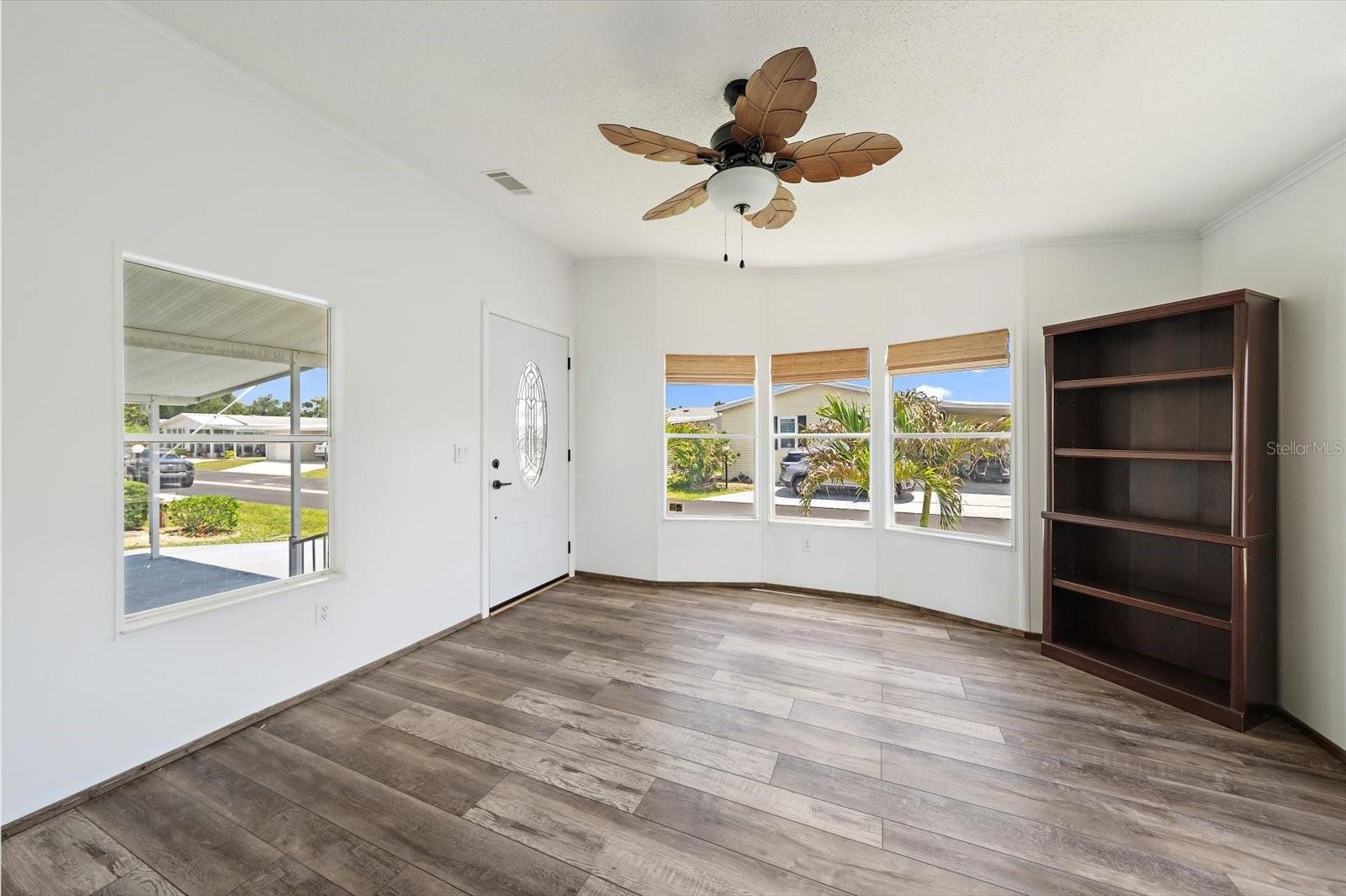 8102 MARIE LN — photo 31
