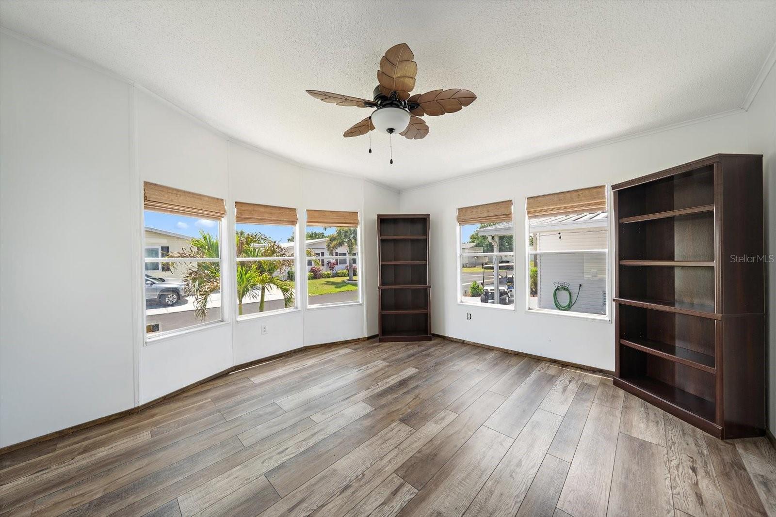 8102 MARIE LN — photo 28