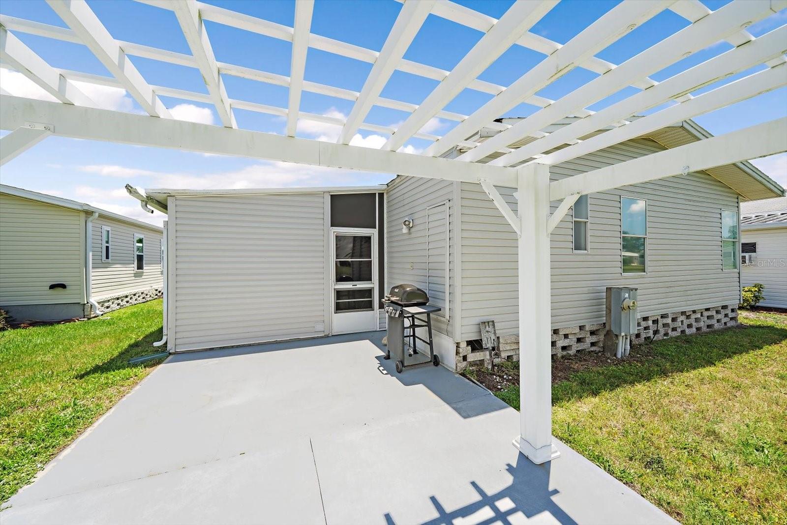 8102 MARIE LN — photo 37