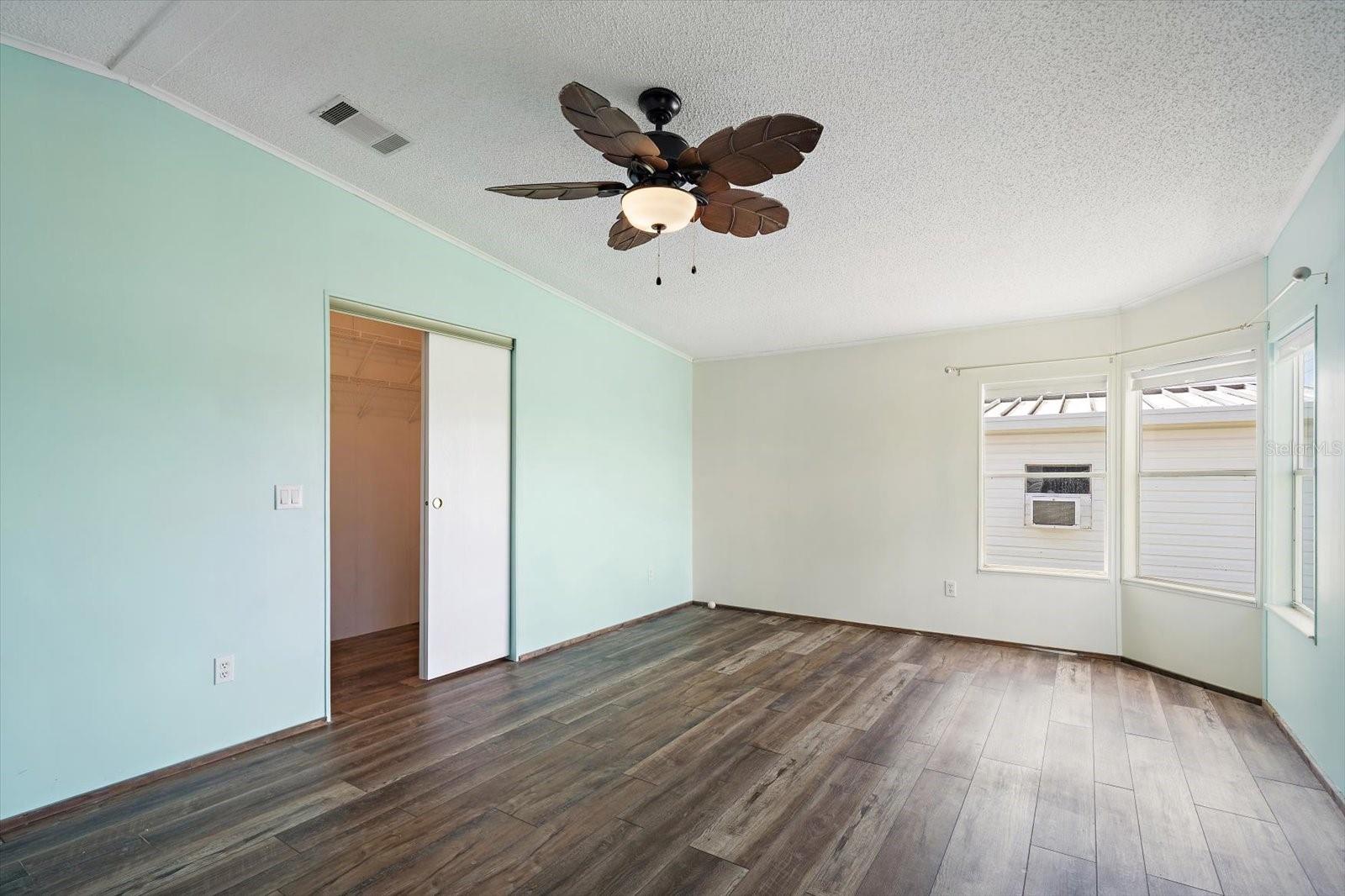 8102 MARIE LN — photo 12