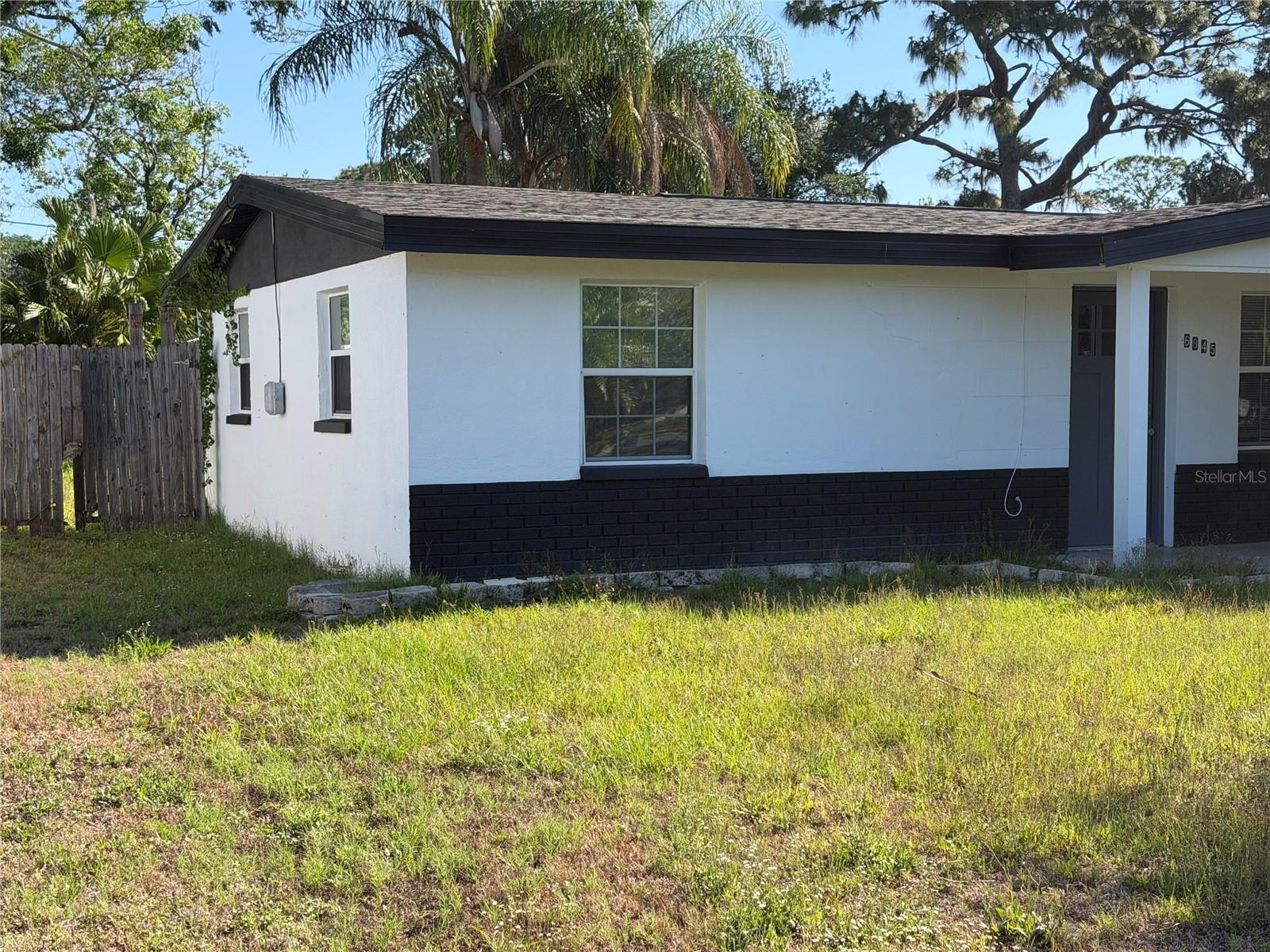 6845 CAROB DR — photo 3