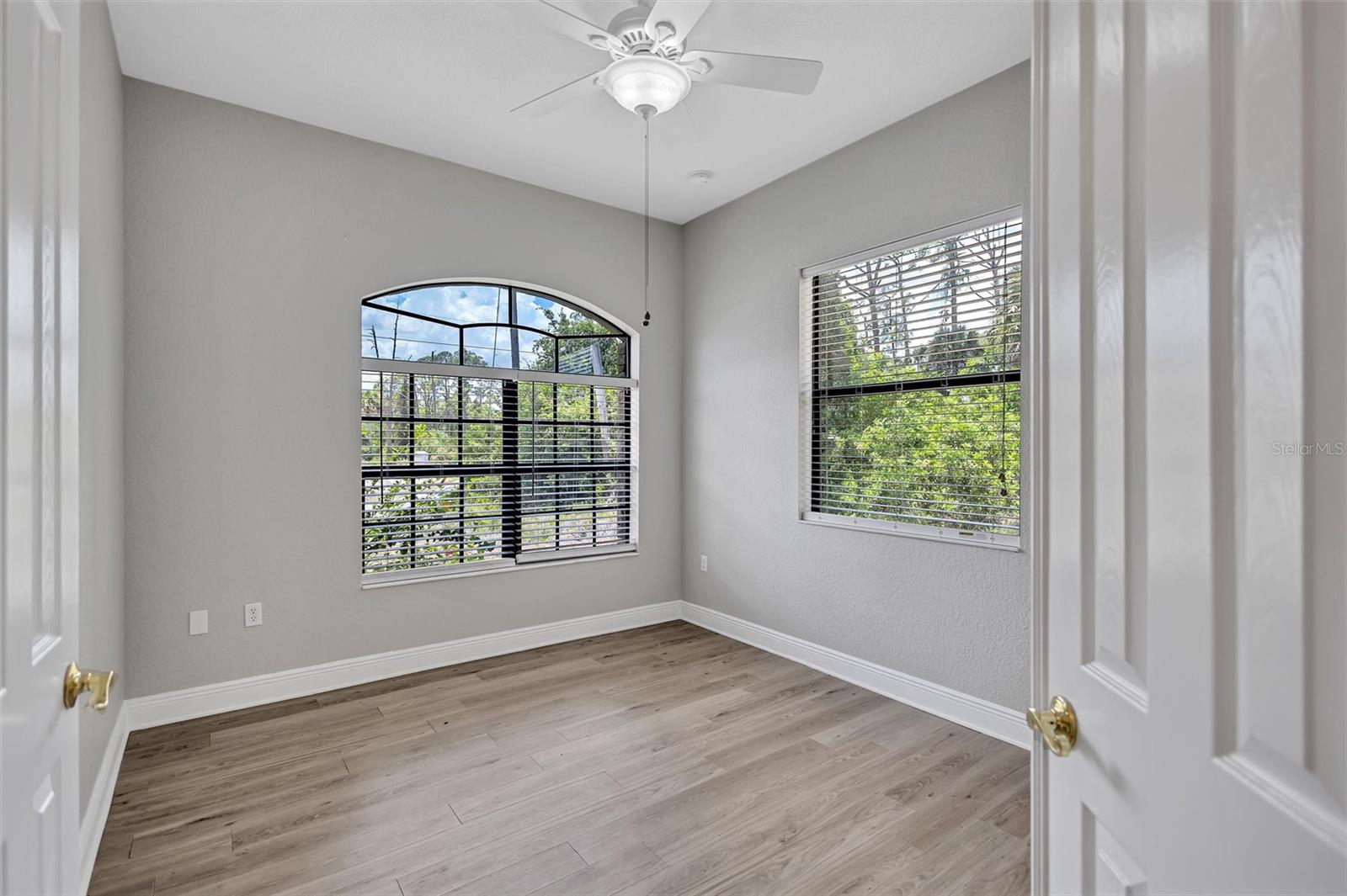 3284 NEWMARK ST — photo 5