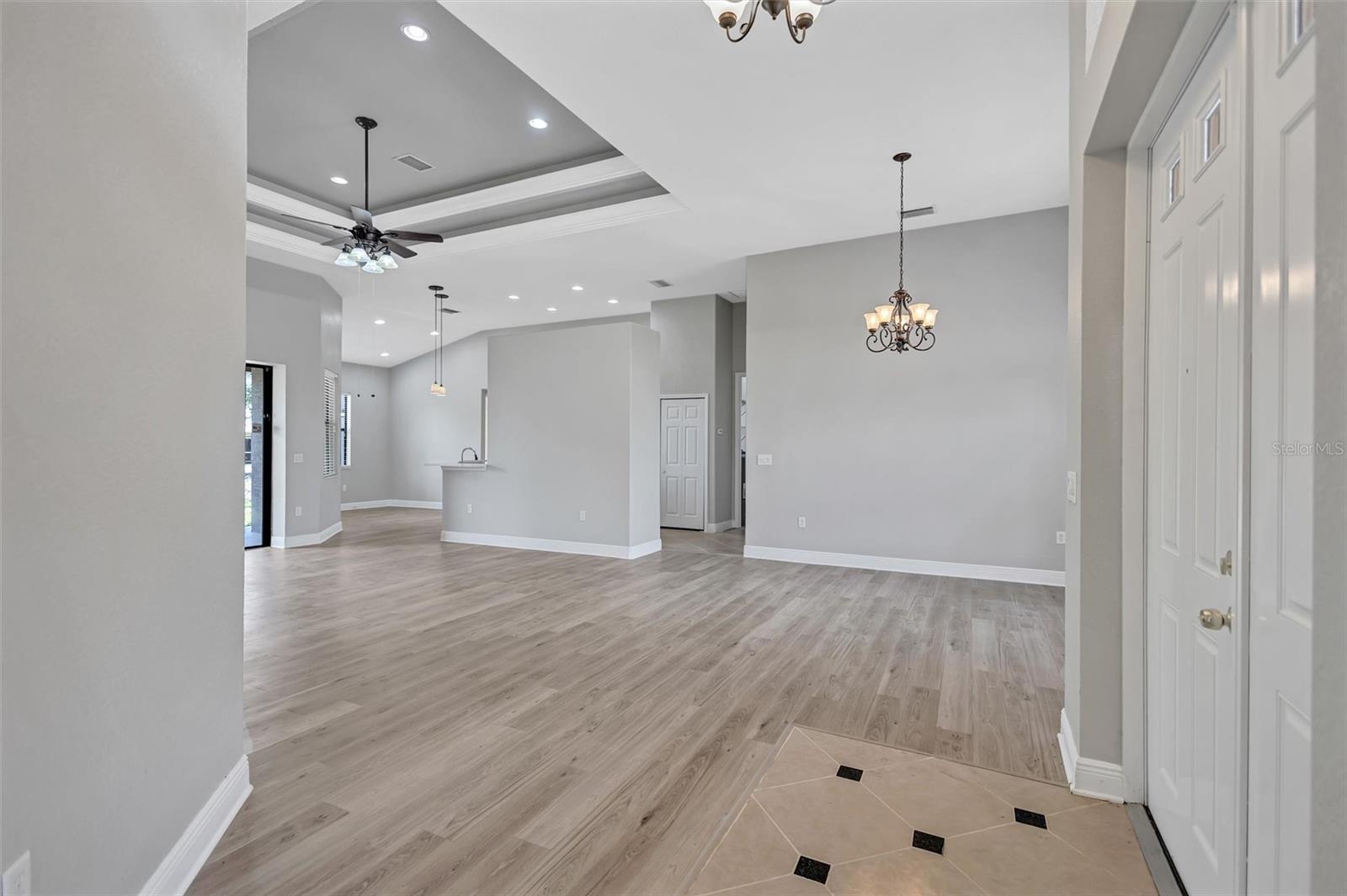 3284 NEWMARK ST — photo 4