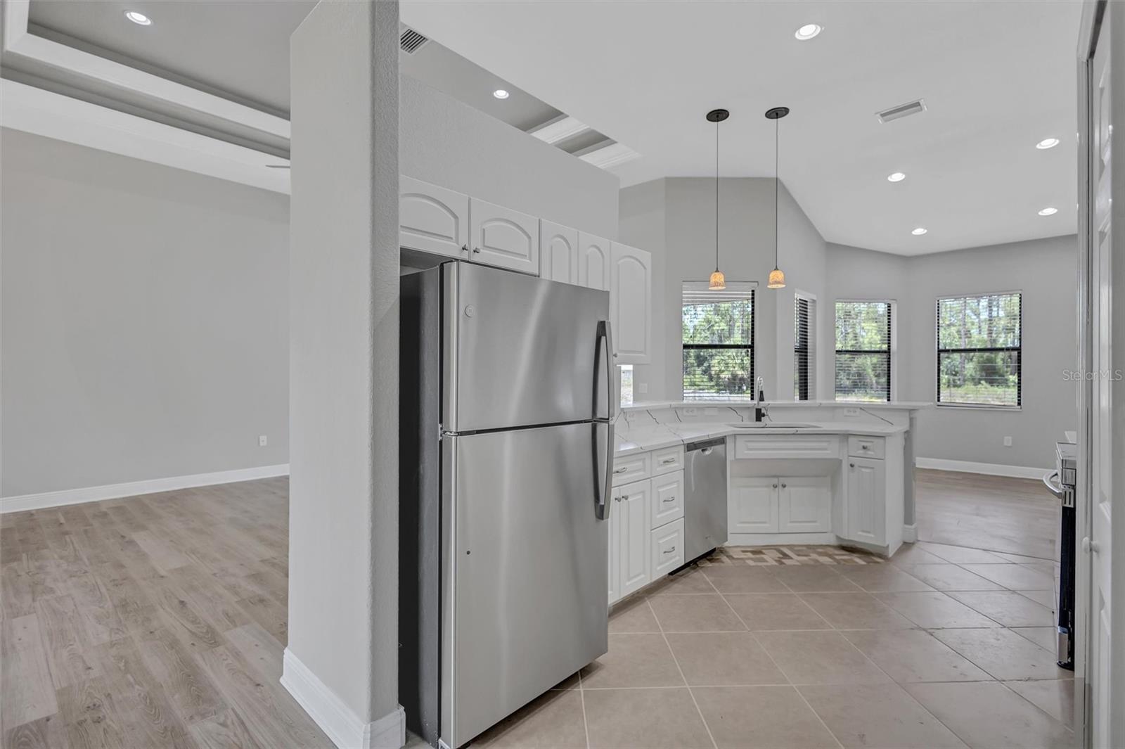 3284 NEWMARK ST — photo 19