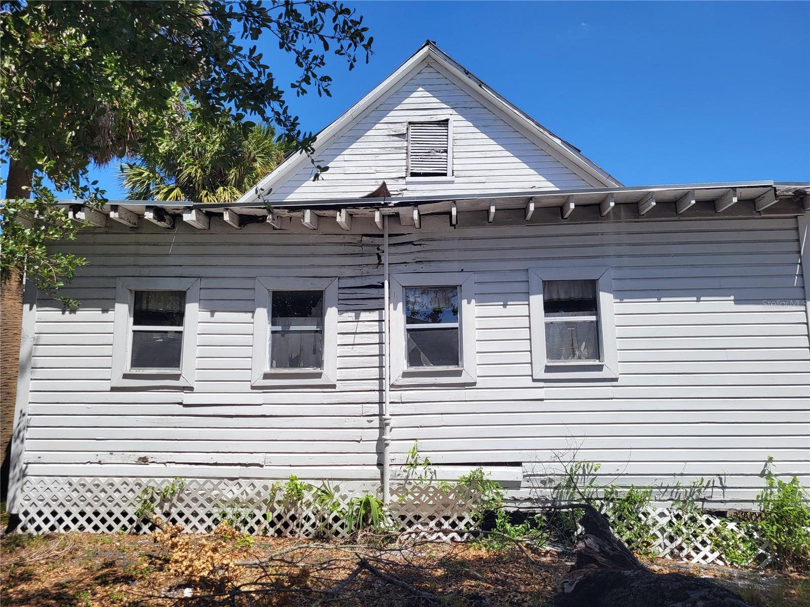 2902 N ALBANY AVE — photo 3