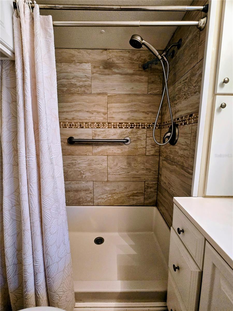 6235 PARKSEND LN — photo 21