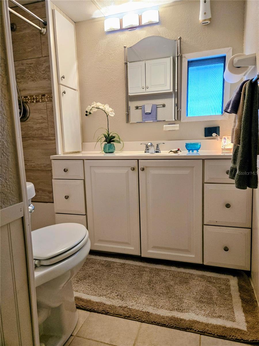 6235 PARKSEND LN — photo 19