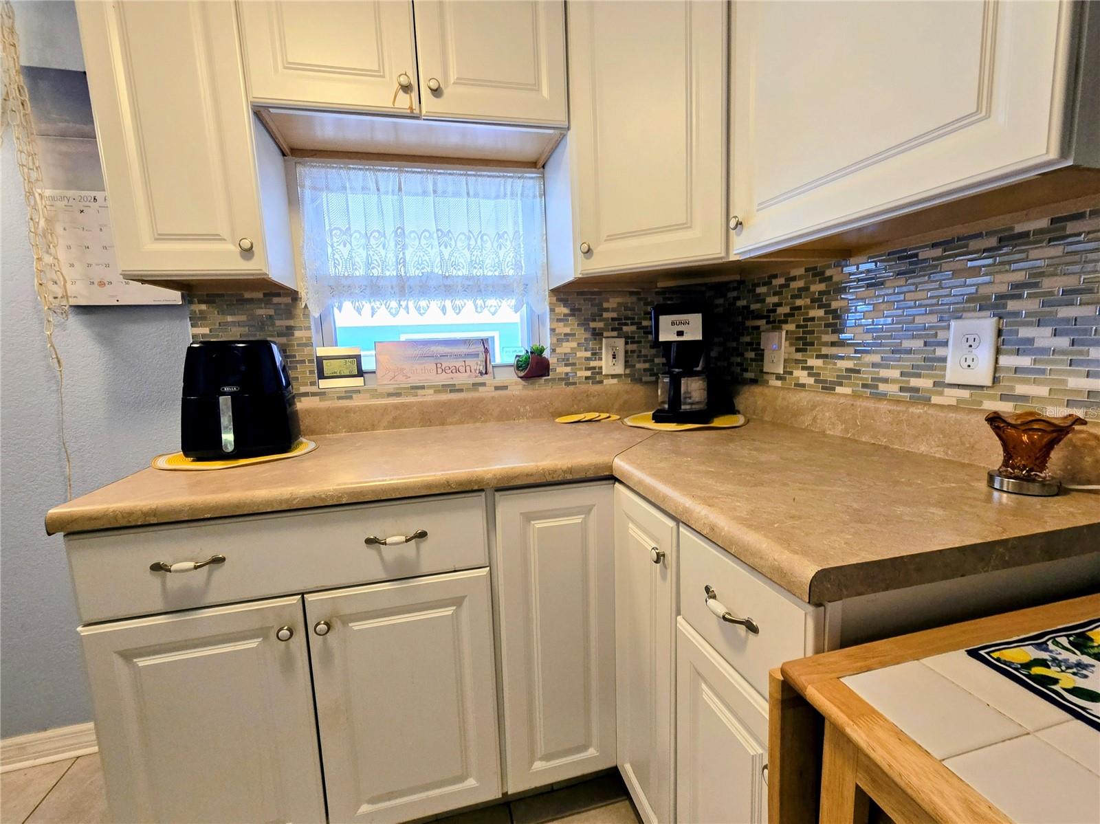 6235 PARKSEND LN — photo 10