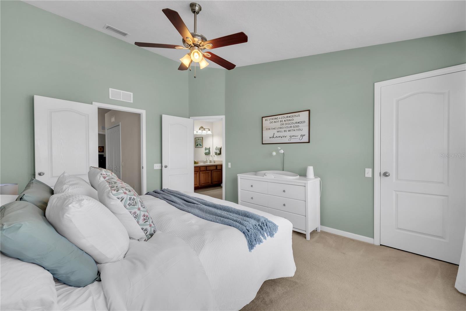4939 POND RIDGE DR — photo 10