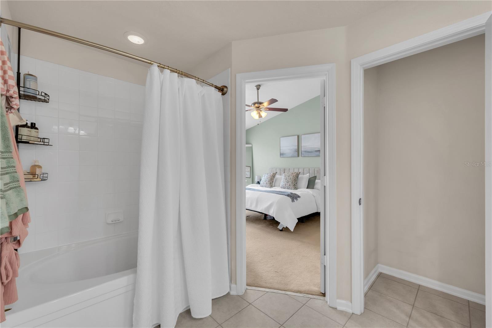 4939 POND RIDGE DR — photo 15