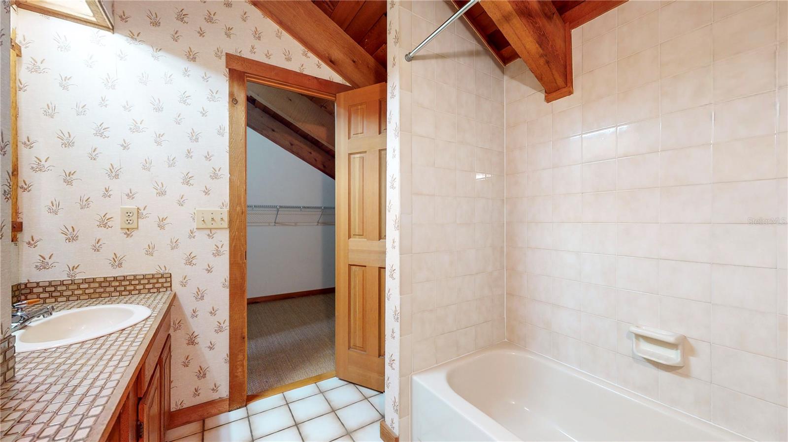 19803 READING RD — photo 36