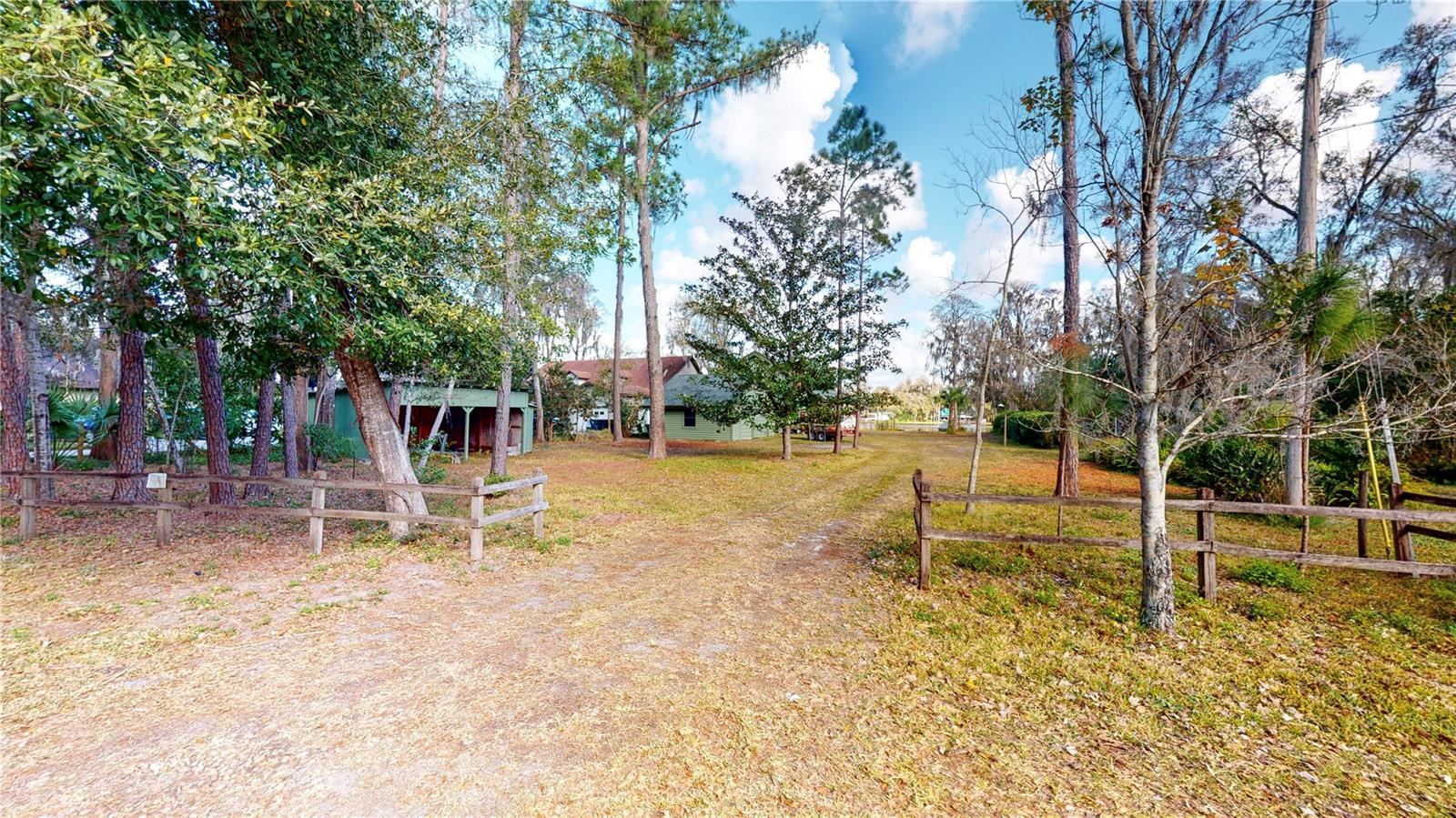19803 READING RD — photo 3