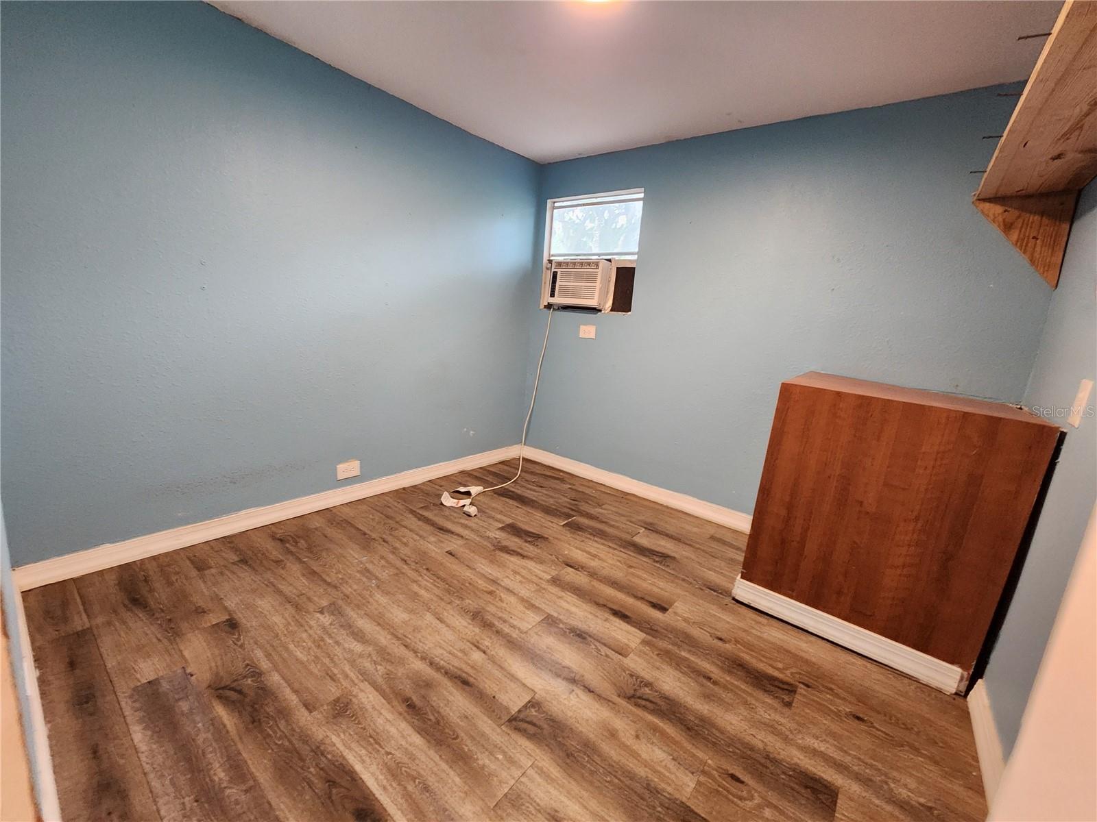 24815 AUDREY RD — photo 14