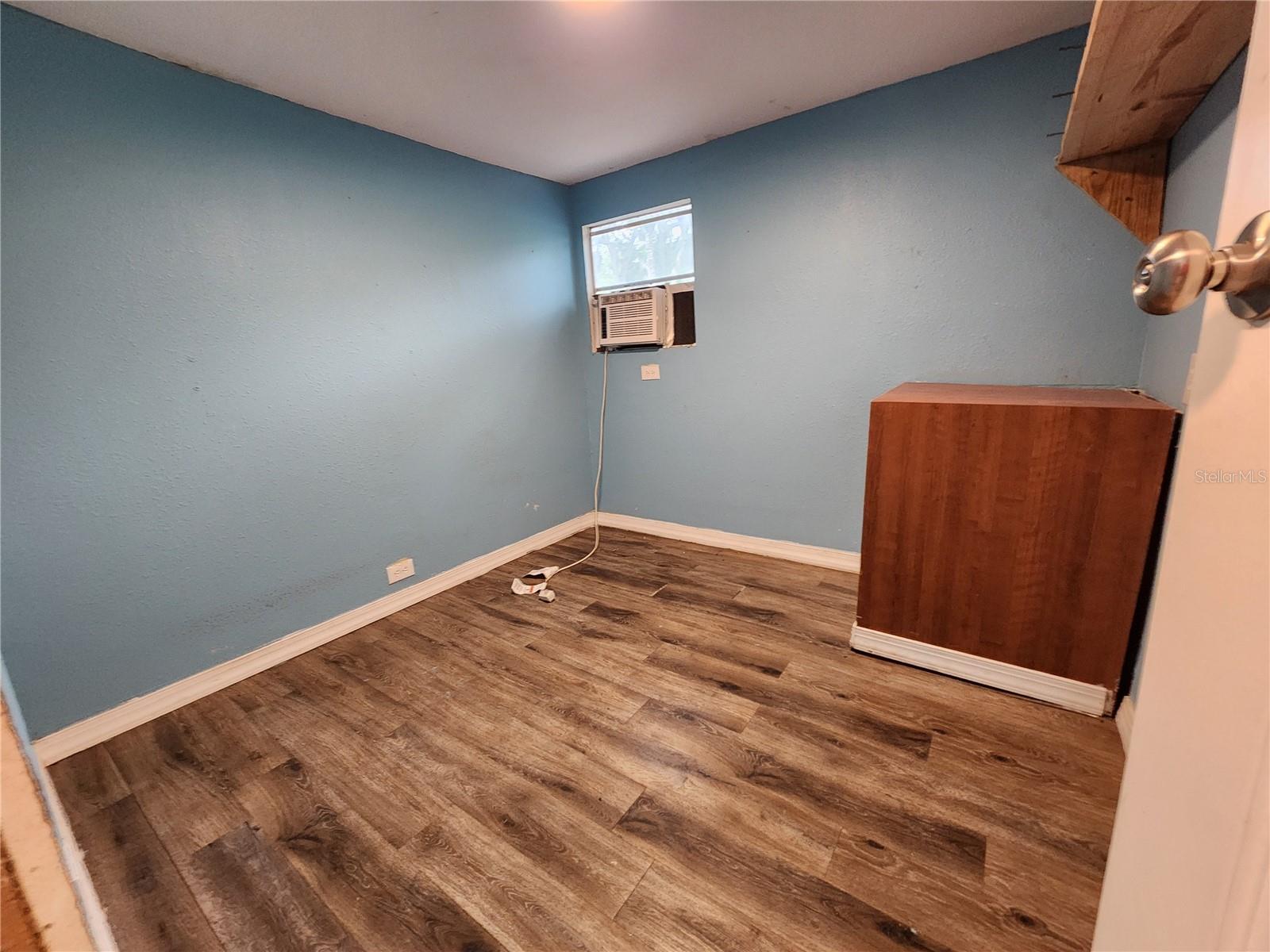 24815 AUDREY RD — photo 13