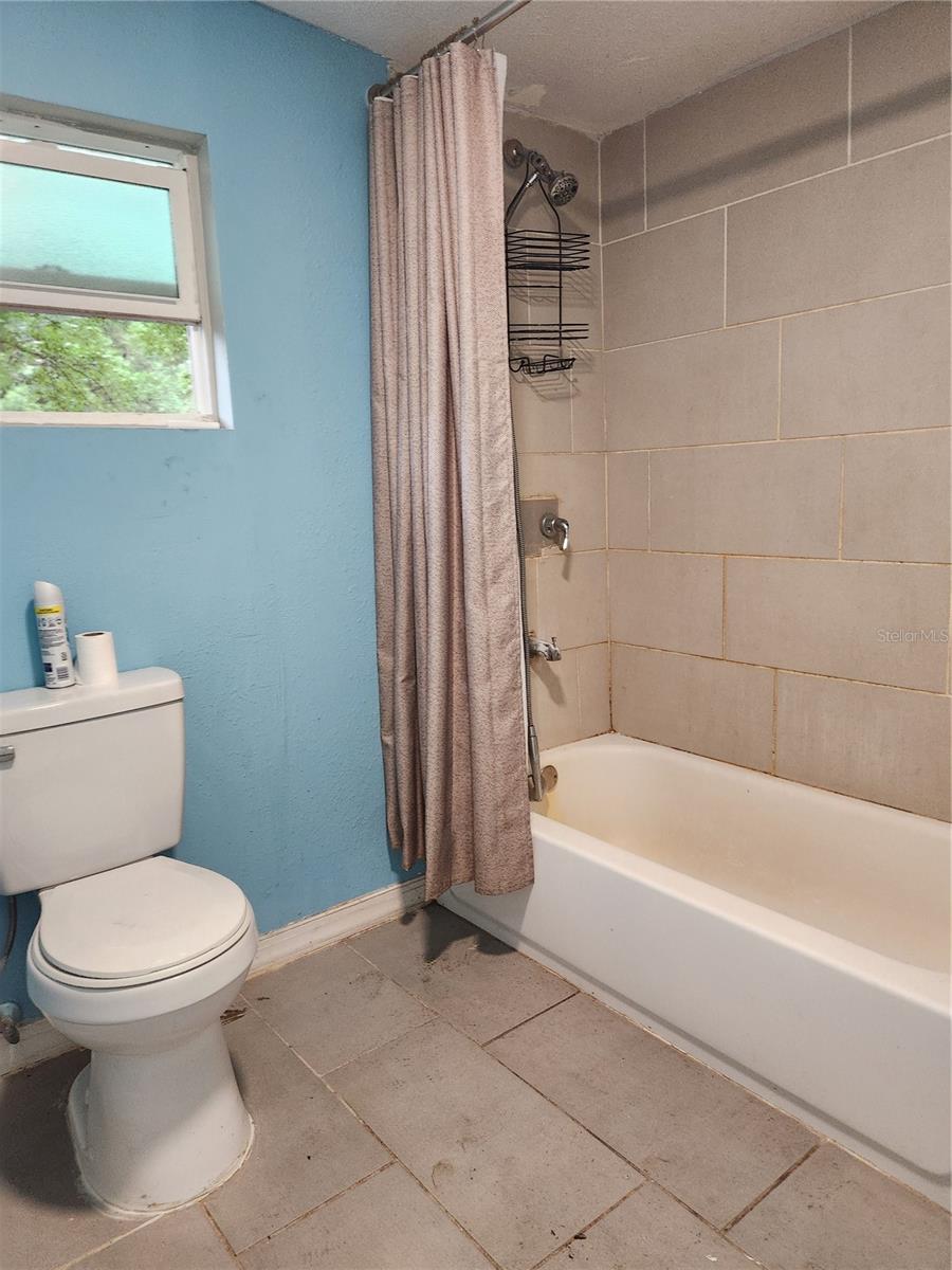 24815 AUDREY RD — photo 18