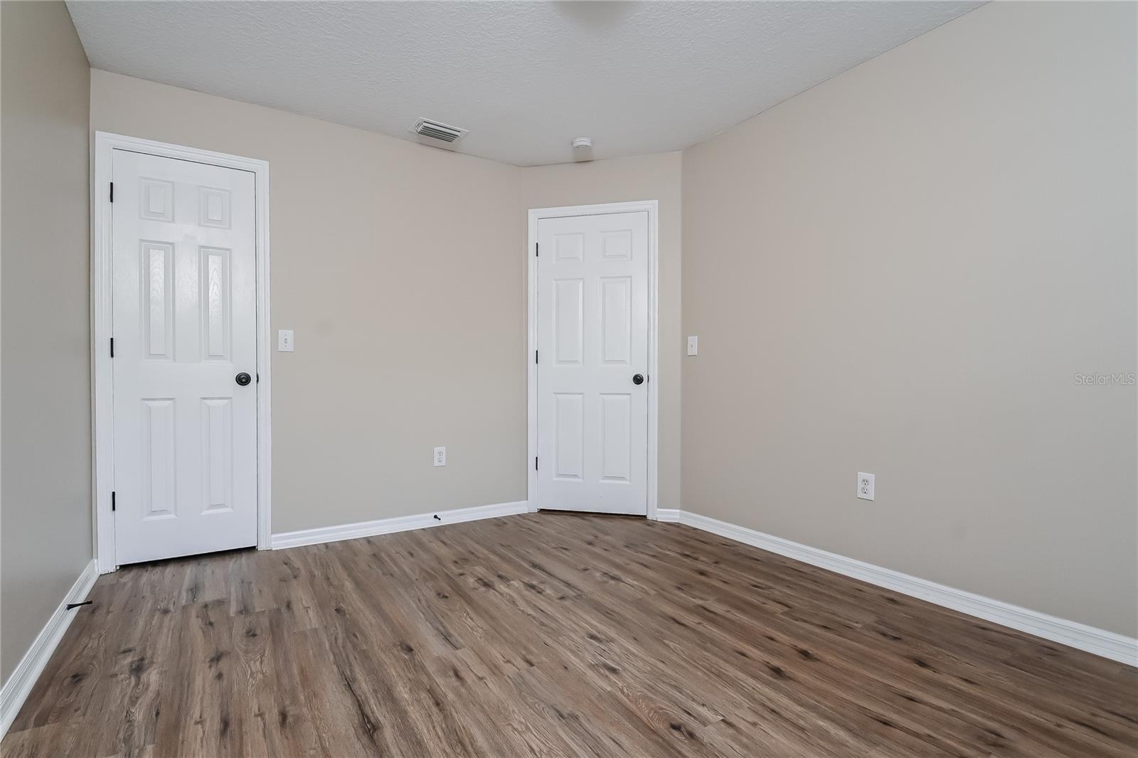 2221 MOUNTAIN MEADOW WAY — photo 7