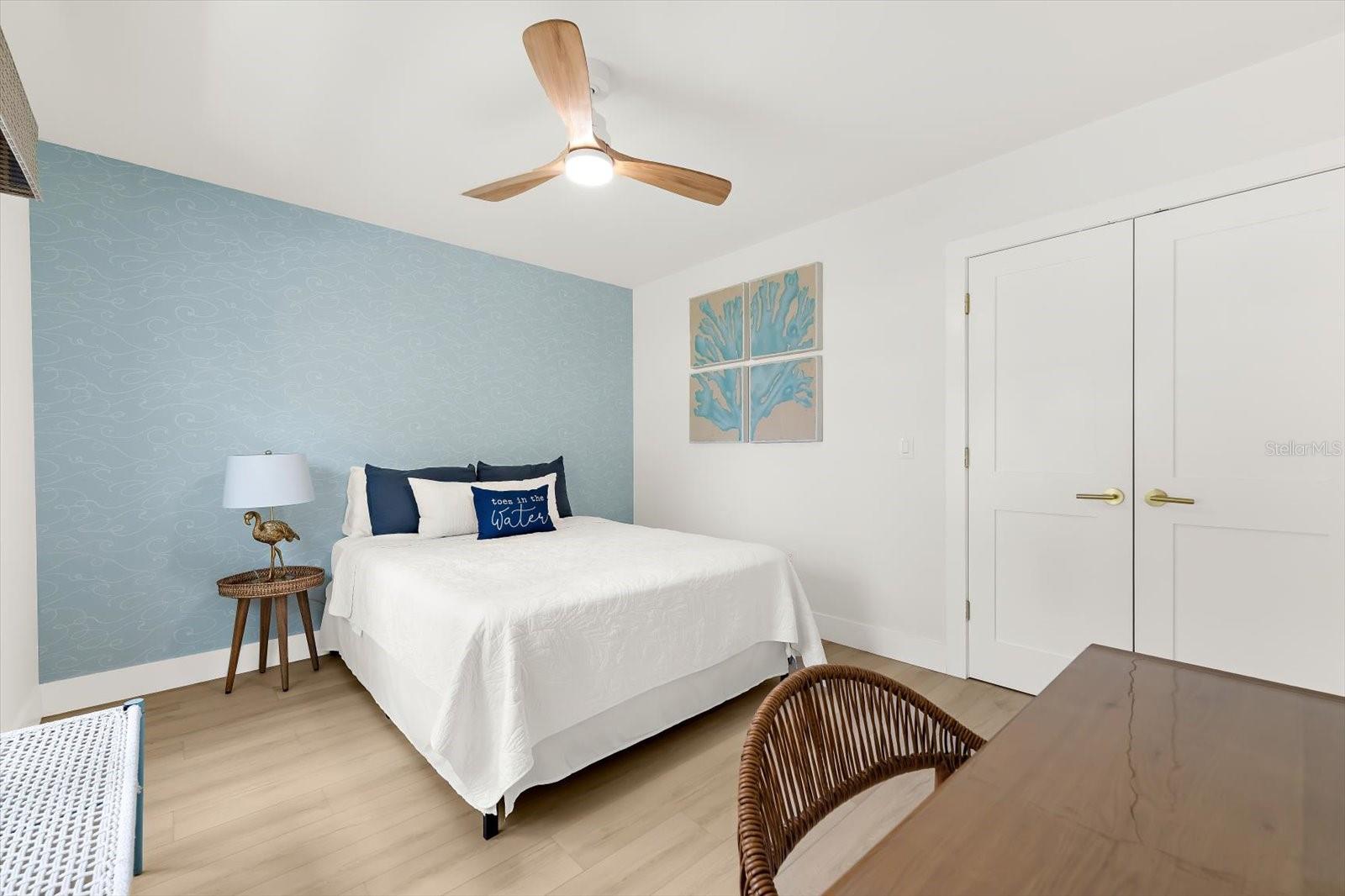 730 BAY ESPLANADE — photo 40