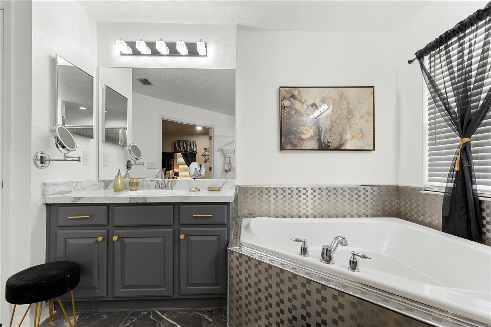 6932 GRAY CATBIRD LOOP — photo 42