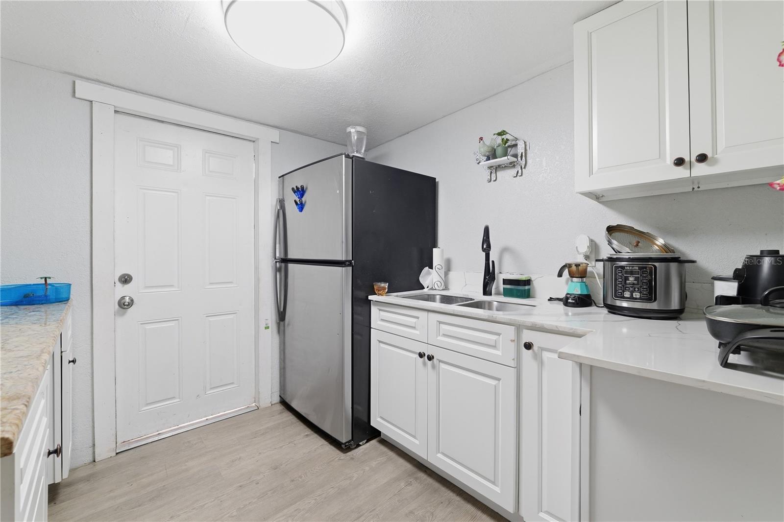 1309 W ARCTIC ST — photo 22