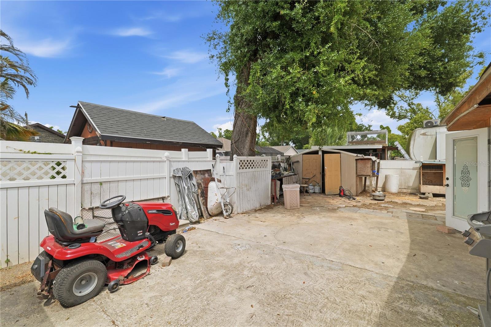 1309 W ARCTIC ST — photo 16