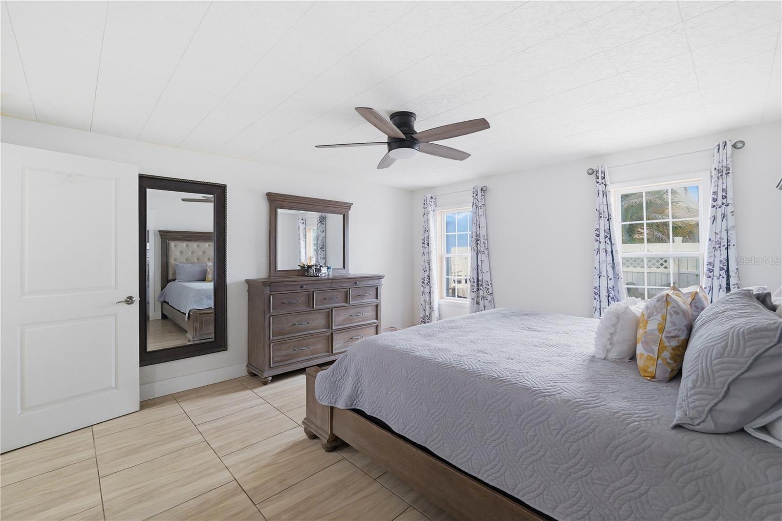 1309 W ARCTIC ST — photo 11