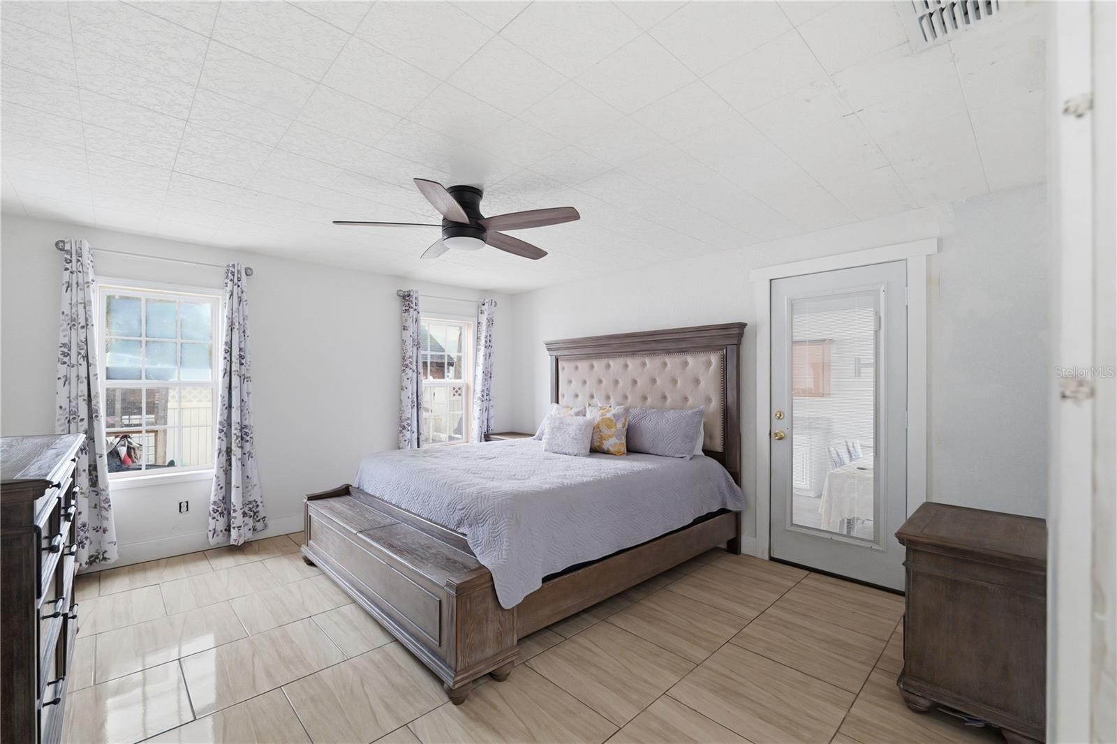 1309 W ARCTIC ST — photo 13