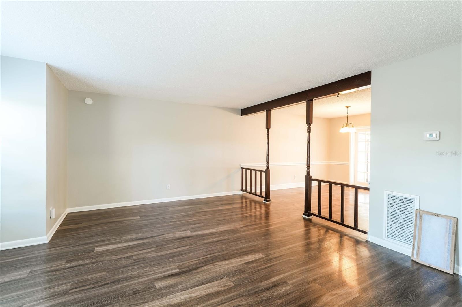 8229 MALVERN CIR — photo 3