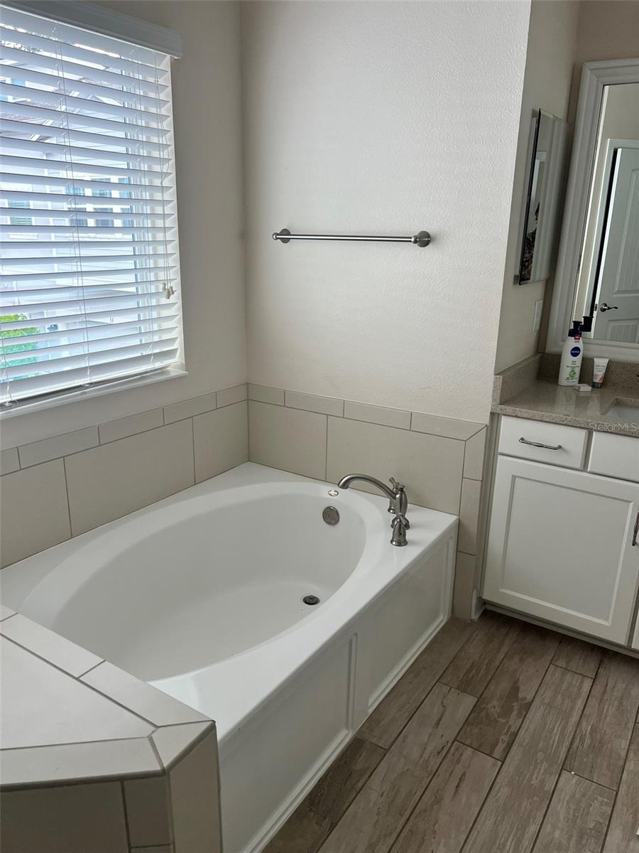 115 N ARRAWANA AVE #7 — photo 14