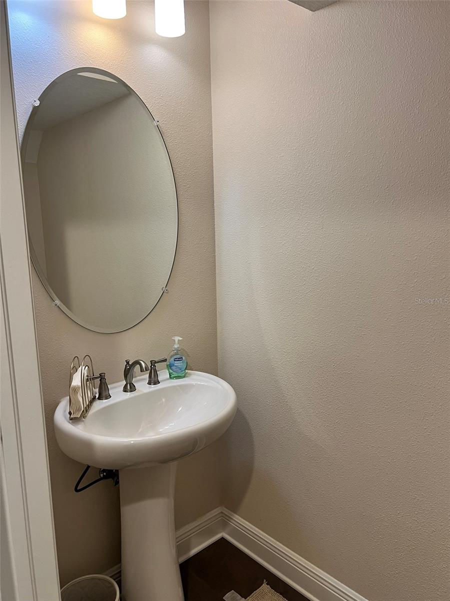 115 N ARRAWANA AVE #7 — photo 25
