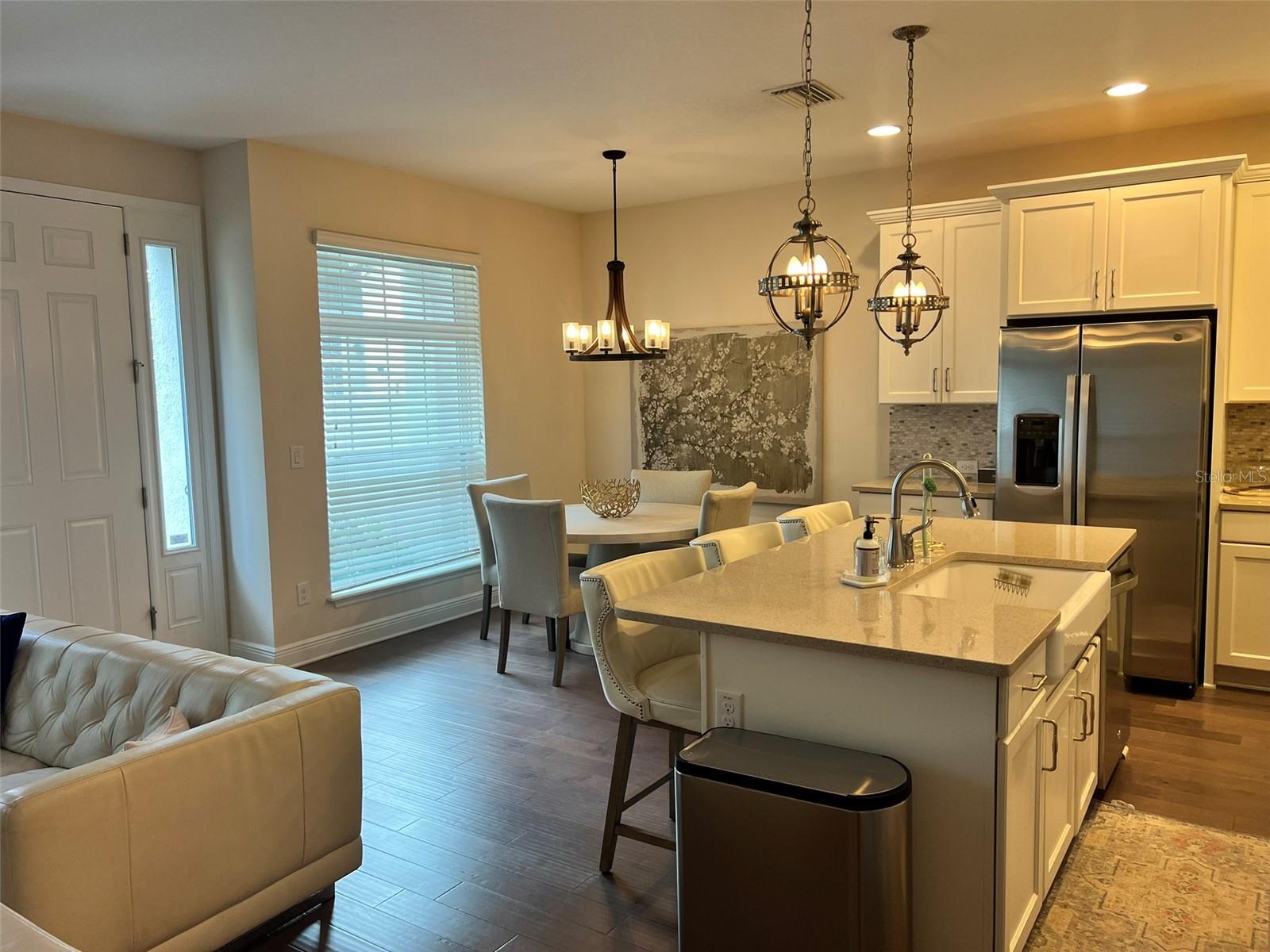 115 N ARRAWANA AVE #7 — photo 3