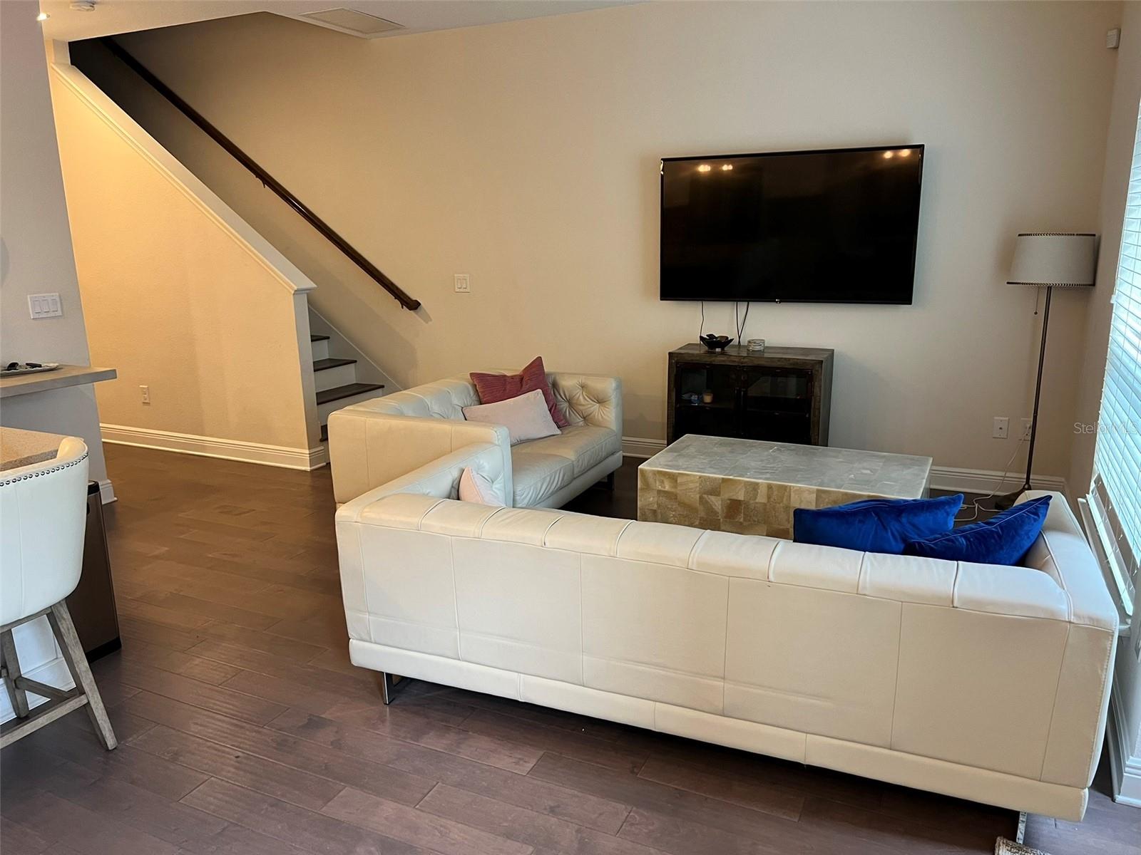115 N ARRAWANA AVE #7 — photo 5