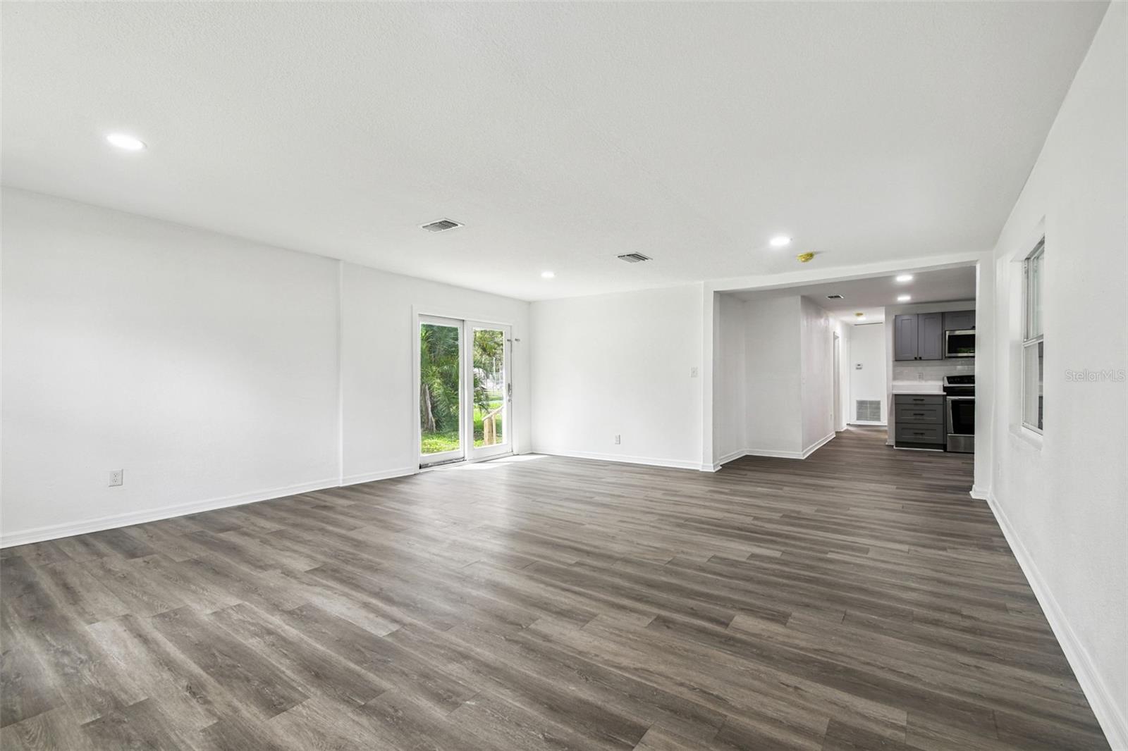 6502 N 31ST ST — photo 14