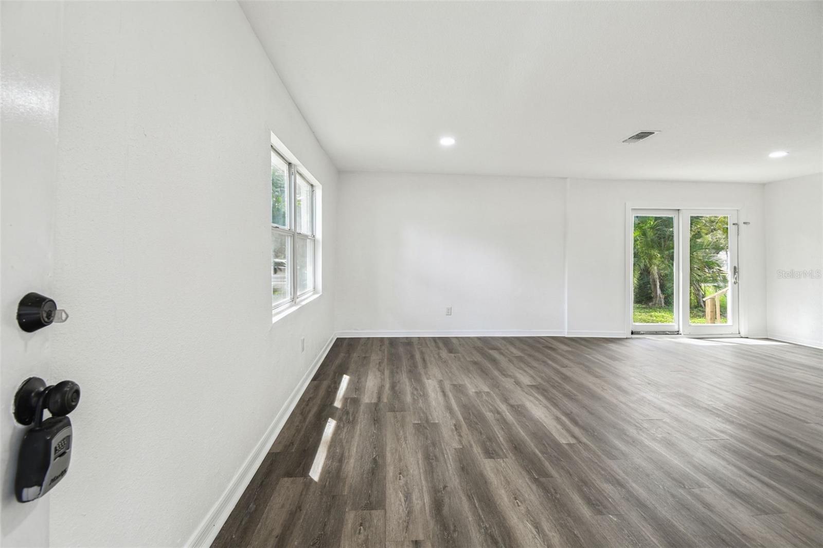 6502 N 31ST ST — photo 13