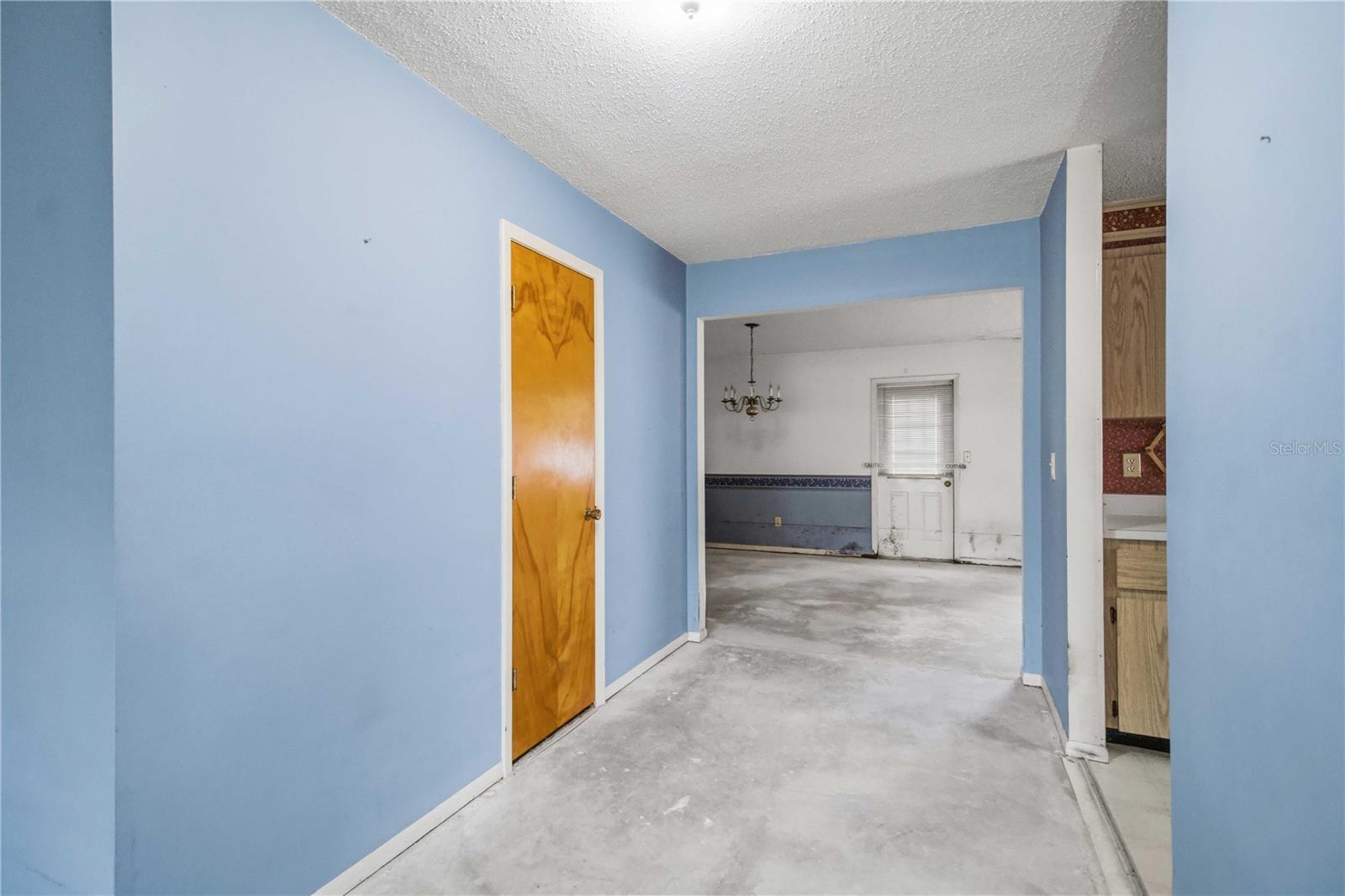 306 PALM AVE — photo 11
