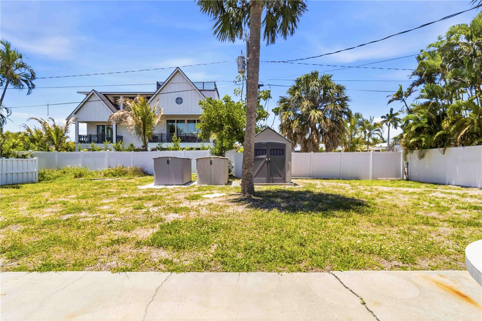 306 PALM AVE — photo 4